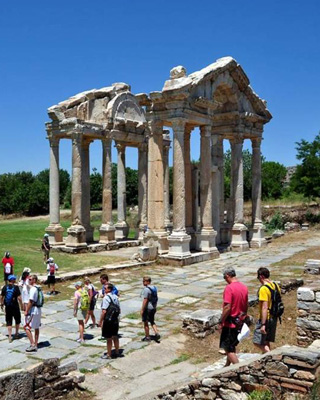 Kulturelle & Archäologische Touren